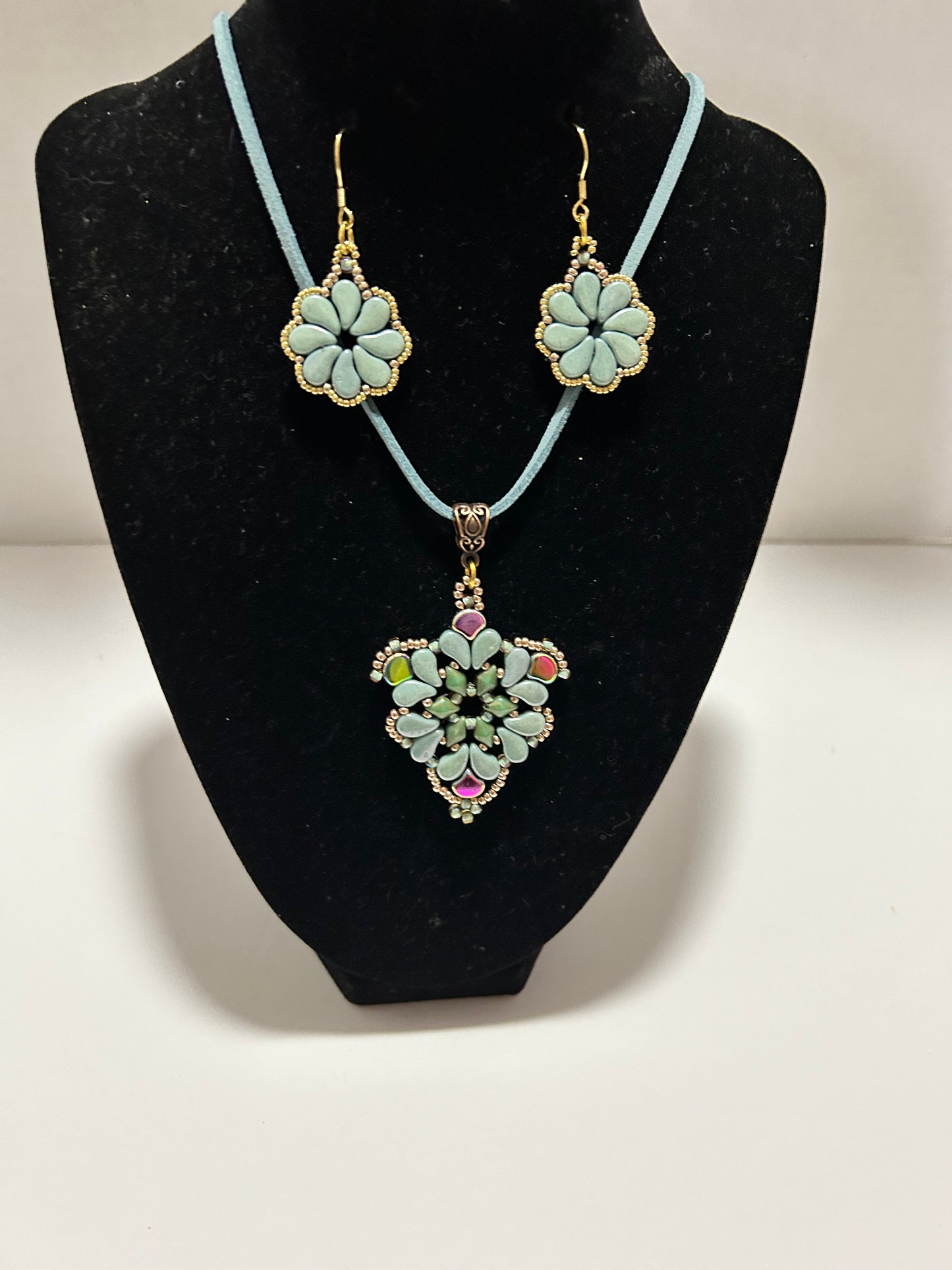 Necklace set