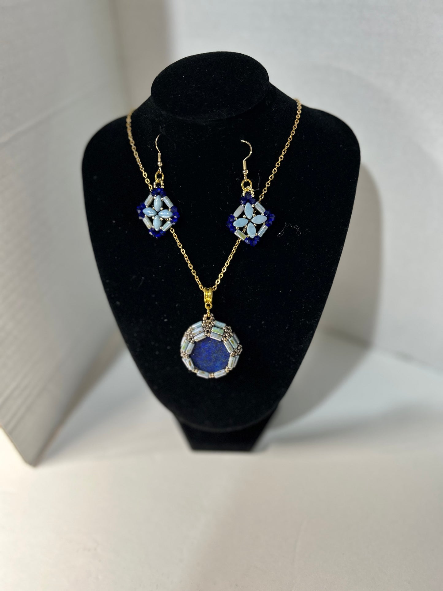 Necklace set