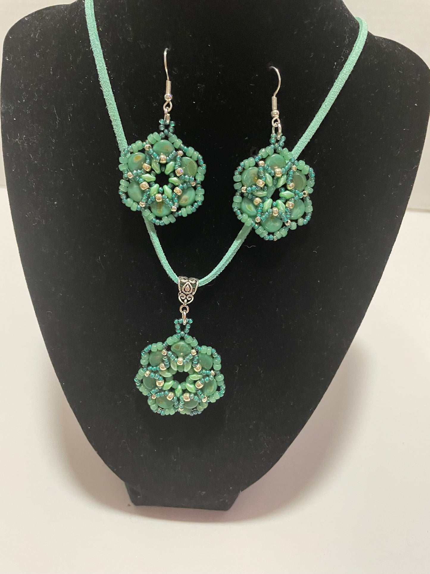 Necklace set