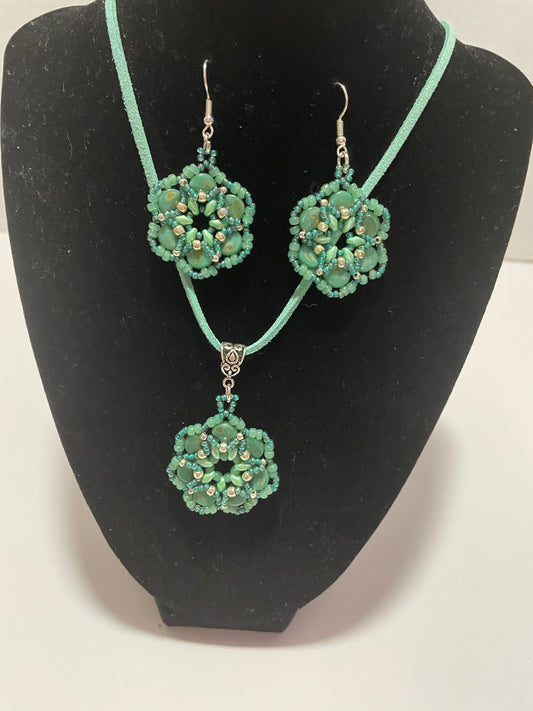 Necklace set