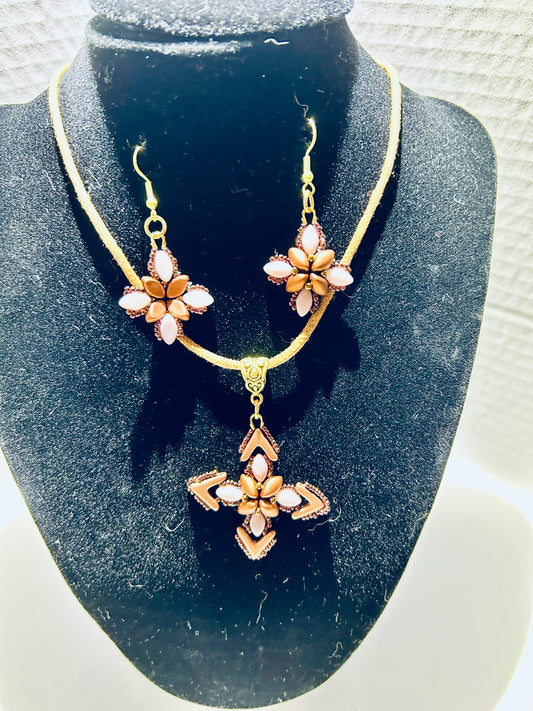 Necklace set