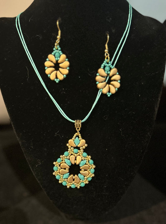 Necklace set