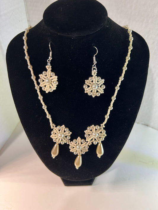 Necklace set